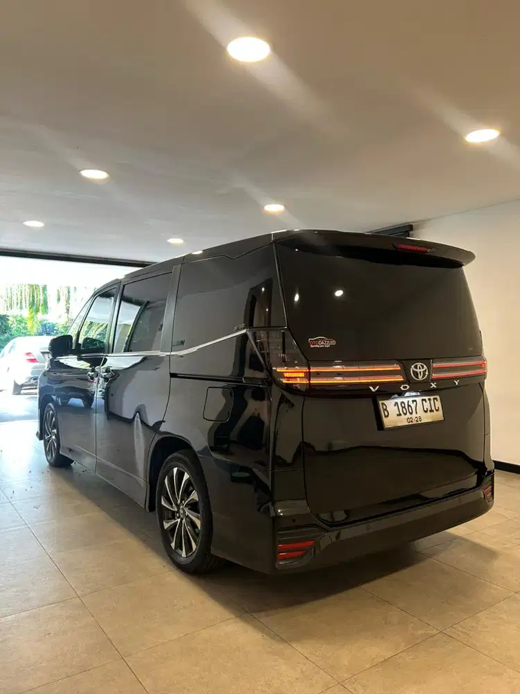 Toyota Voxy 2022 Bensin