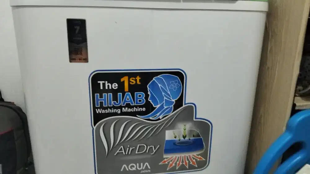Mesin cuci Aqua