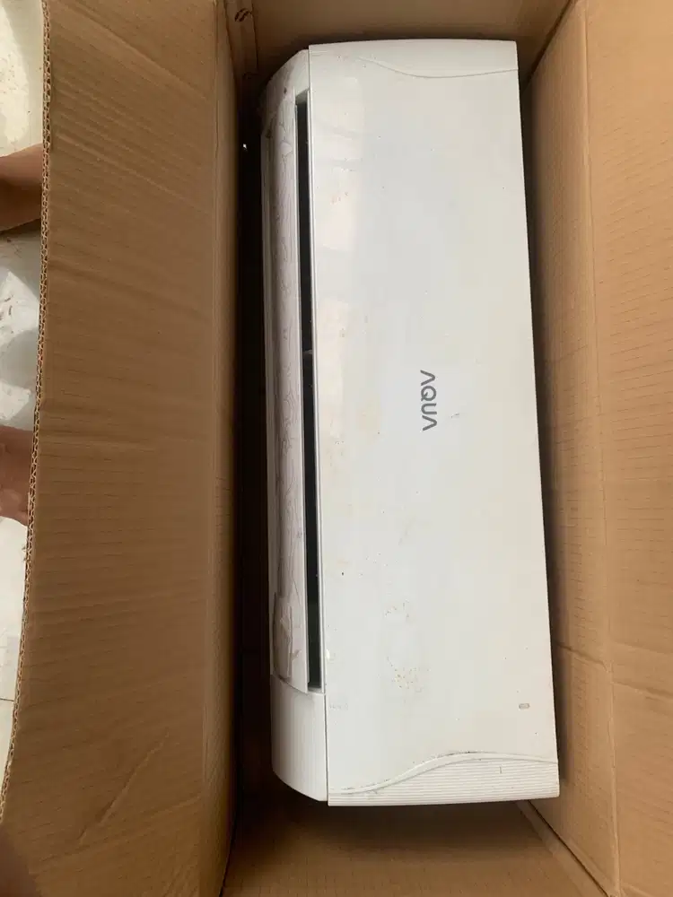 AC Aqua second bagus