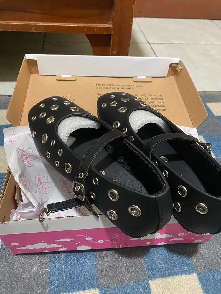 flatshoes/sepatu cwe