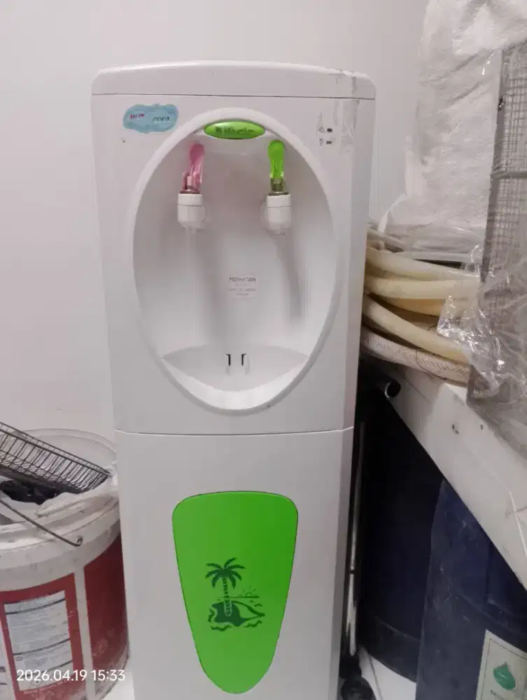 Dispenser dingin+panas