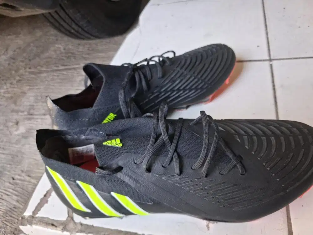 sepatu bola adidas predator edge 1