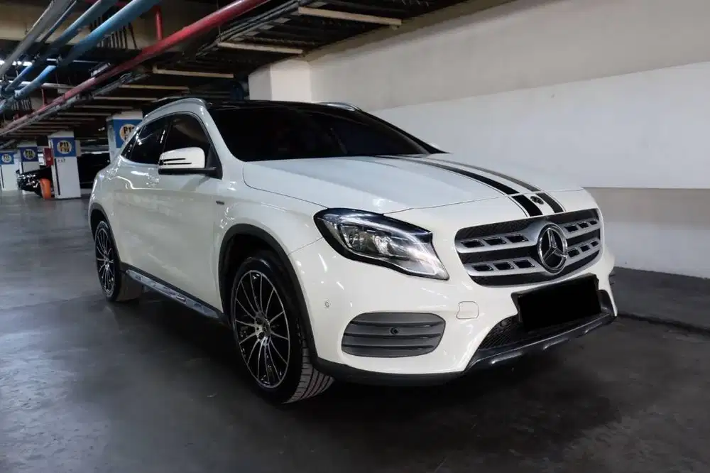 PLAT GANJIL 2018 Mercedes Benz GLA200 AMG Line Edition 50