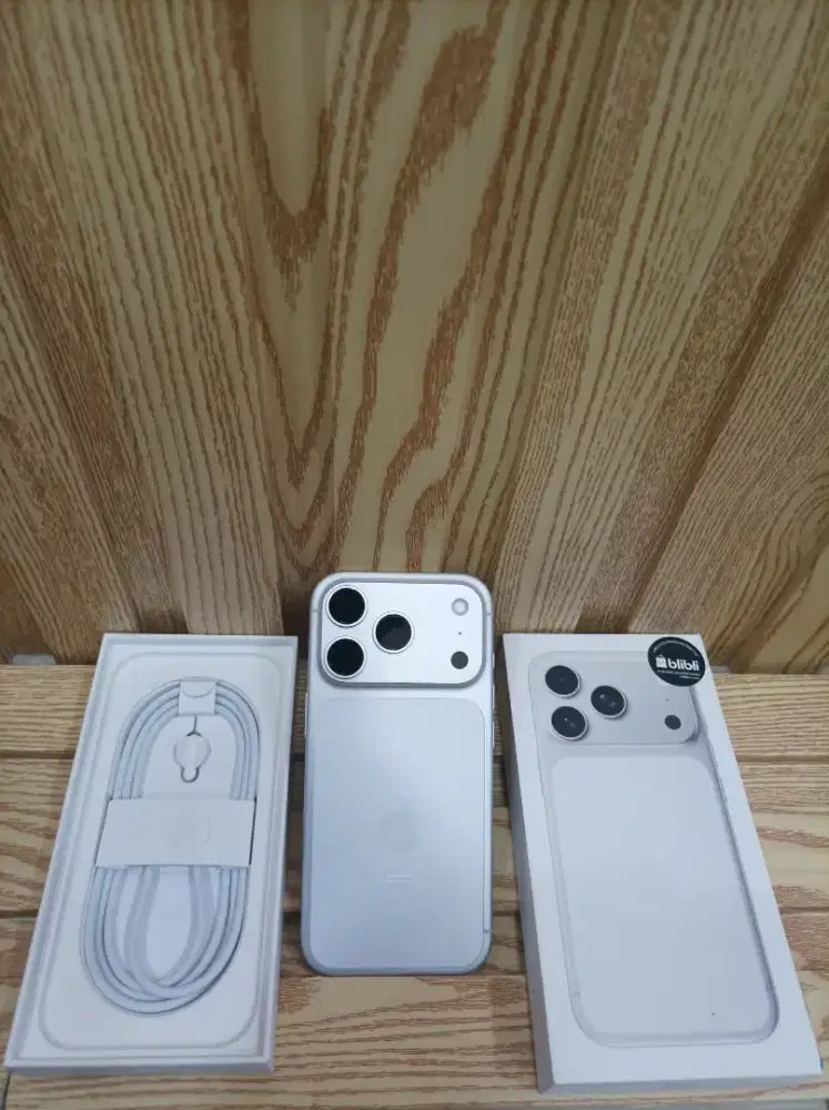 iPhone 17 pro 256. Ibox