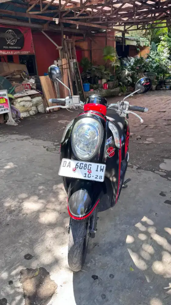 Di jual motor honda scoopy 2013
