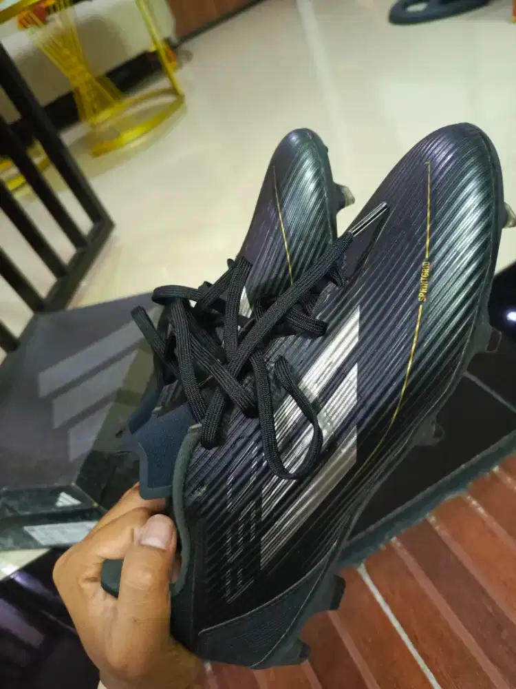 Sepatu bola adidas f50 FG