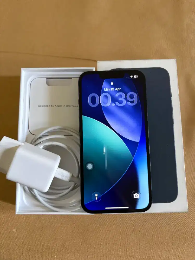 iPhone 13 128GB Midnight (iBox)