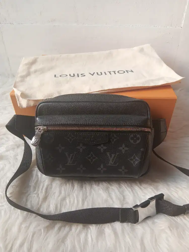 Dijual Tas Louis Vuitton Bumbag Authentic