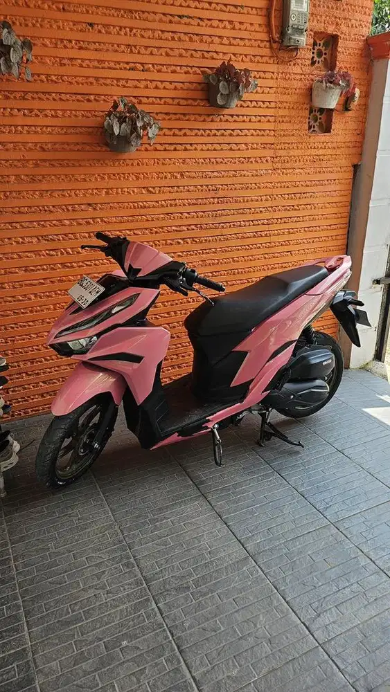 Di jual motor vario 125 gen 2 th 2025