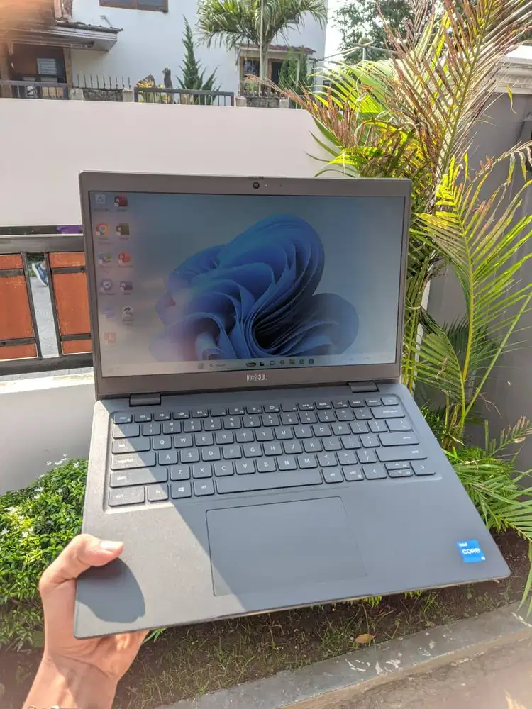 Dell Latitude 3420 i5 Gen 11 RAM 8GB SSD 256GB Fullset Siap Pakai