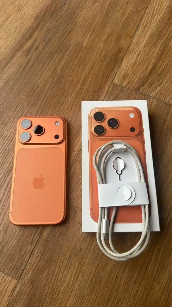 Preloved Iphone 17 Pro 1Tb Orang Cosmic