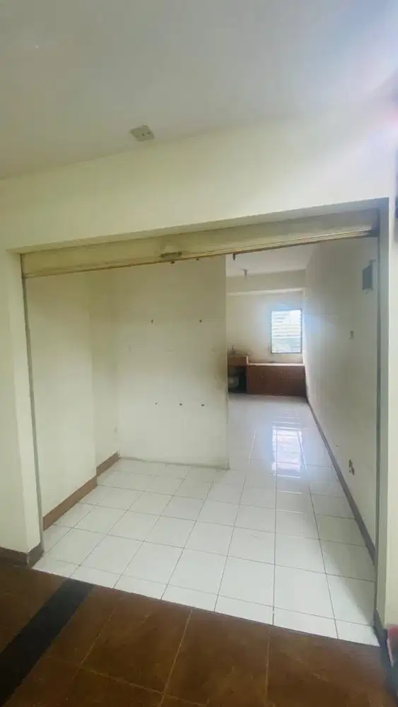 DISEWAKAN KIOS USAHA DI DALAM APARTMENT (AREA KOLAM RENANG)