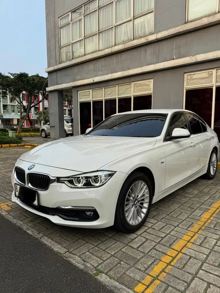 BMW 320i f30 2018