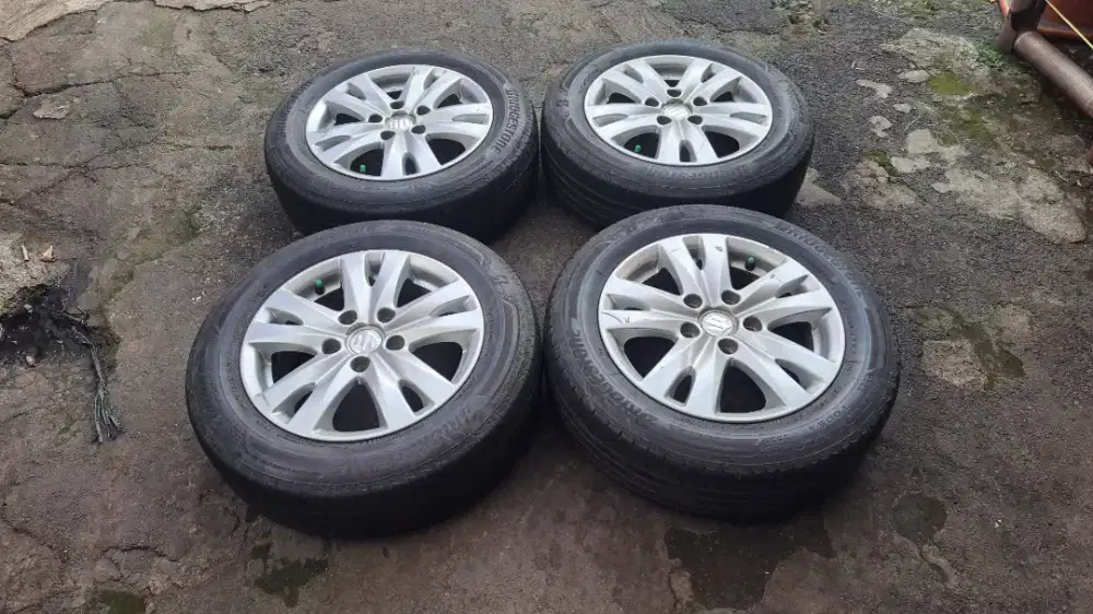 Ertiga velg mobil ertiga r15 cocok buat new cary tayo gran max dll