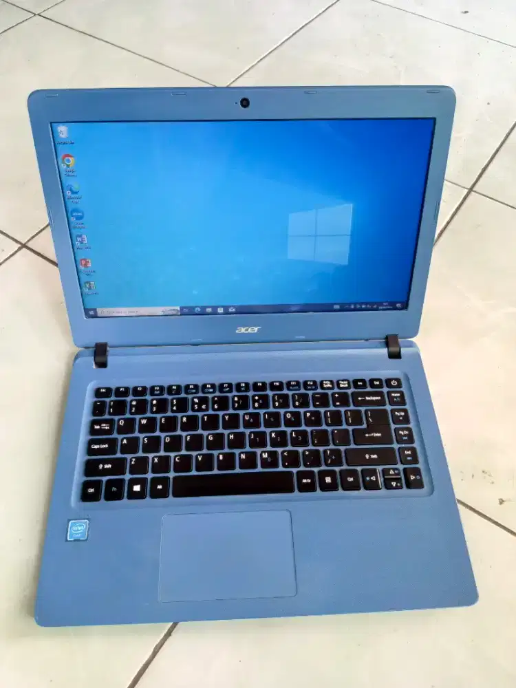 Laptop Acer ES1-432 Ram 4gb