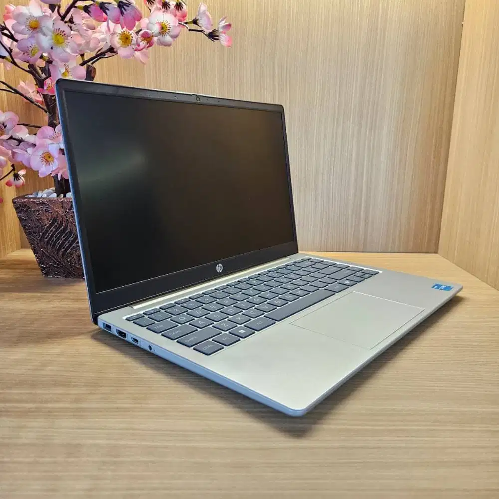 Laptop HP 14-ep0260TU ep0261TU Intel Core i3 1315U 8GB 512GB SSD