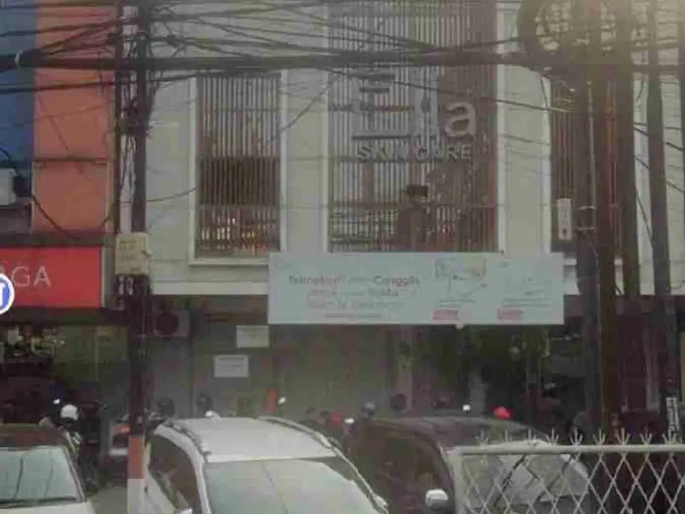 Disewakan Ruko Jejer di Raya Ahmad Yani Sidoarjo Bekas Klinik Kecantikan