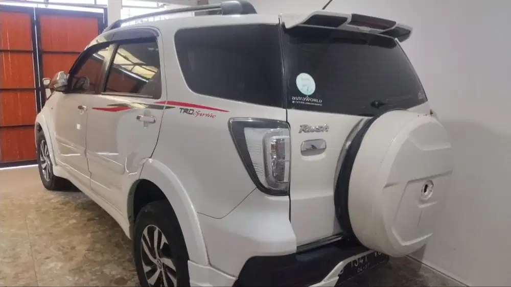 Mobil simpanan jarang dipakai km low. buat kaka kaka yang pingin ayoo