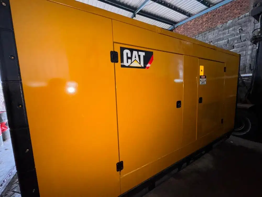 Genset Caterpillar 300 KVA