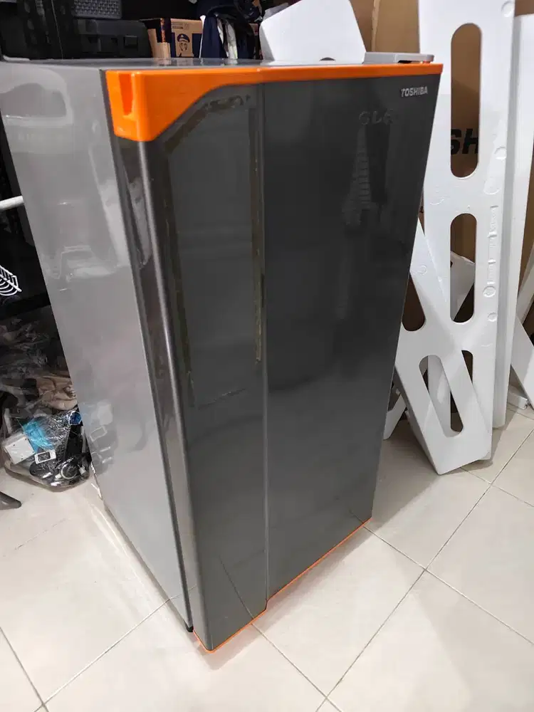 Kulkas toshiba glacio jazz 1 pintu