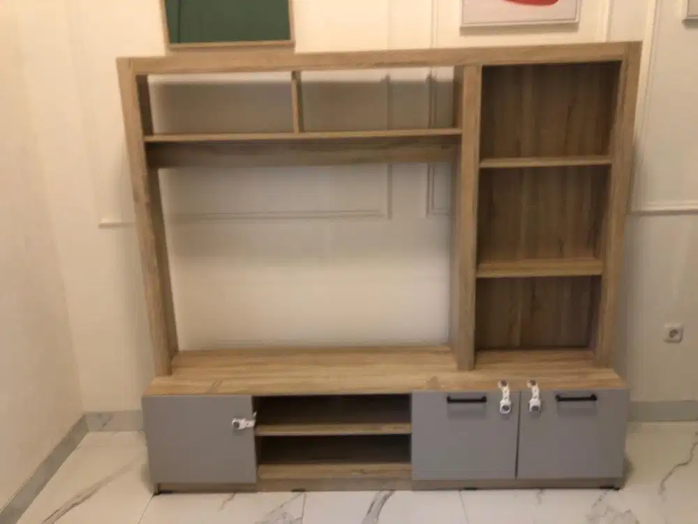 BUFET TV LEMARI TV INFORMA