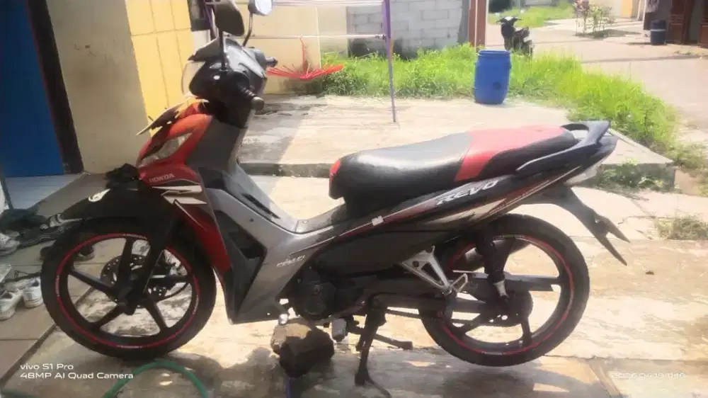 Motor revo 2014