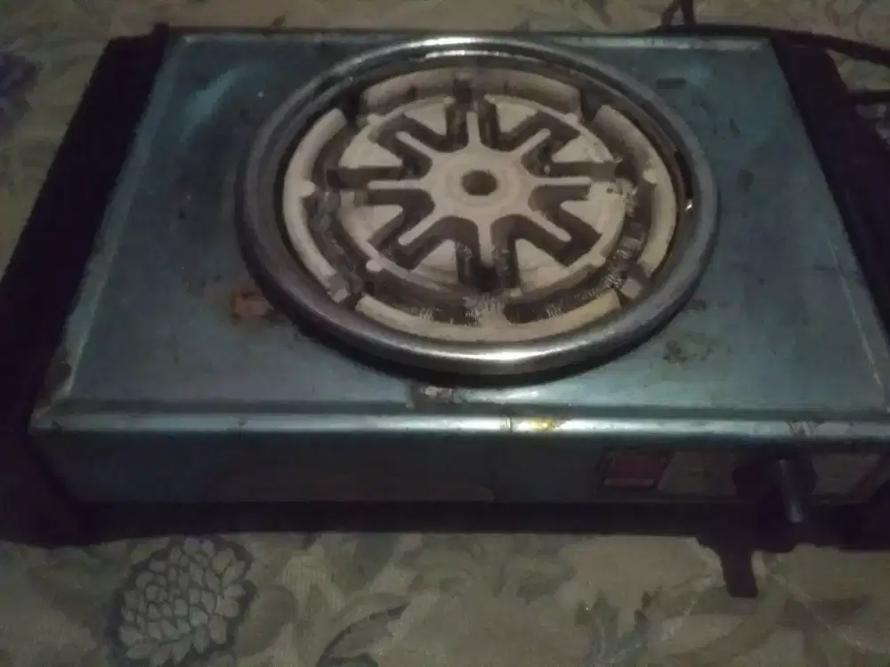 Kompor listrik portable