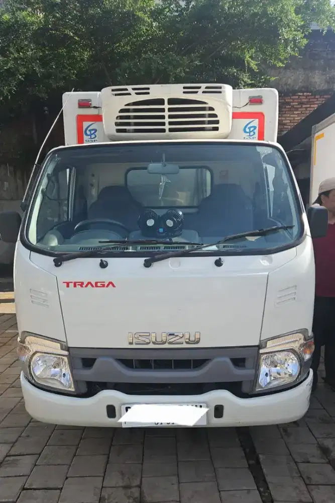 Disewakan Isuzu Traga box freezer 2021