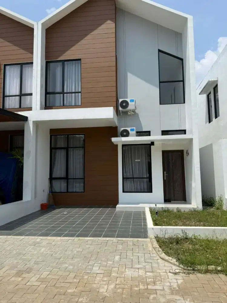 Di sewakan rumah per 6 bulan / per 1 tahun