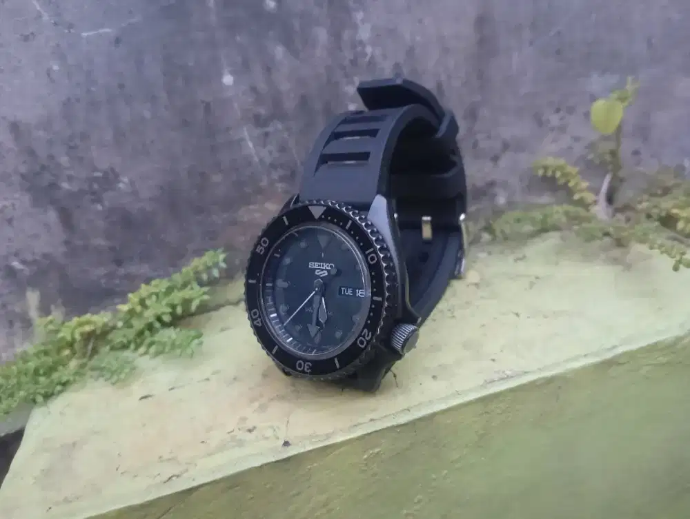 Seiko blackout SRPD79K1