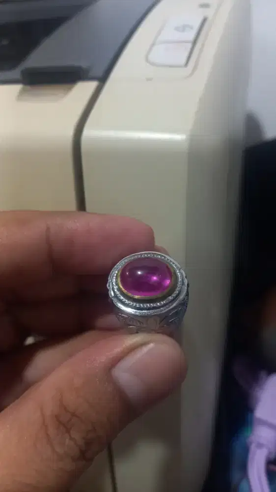 Batu Cincin Merah Ros