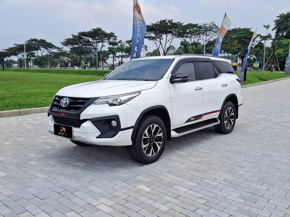 FORTUNER VRZ TRD 2.4 2018 DIESEL TERMURAH PREMIUM COLOR