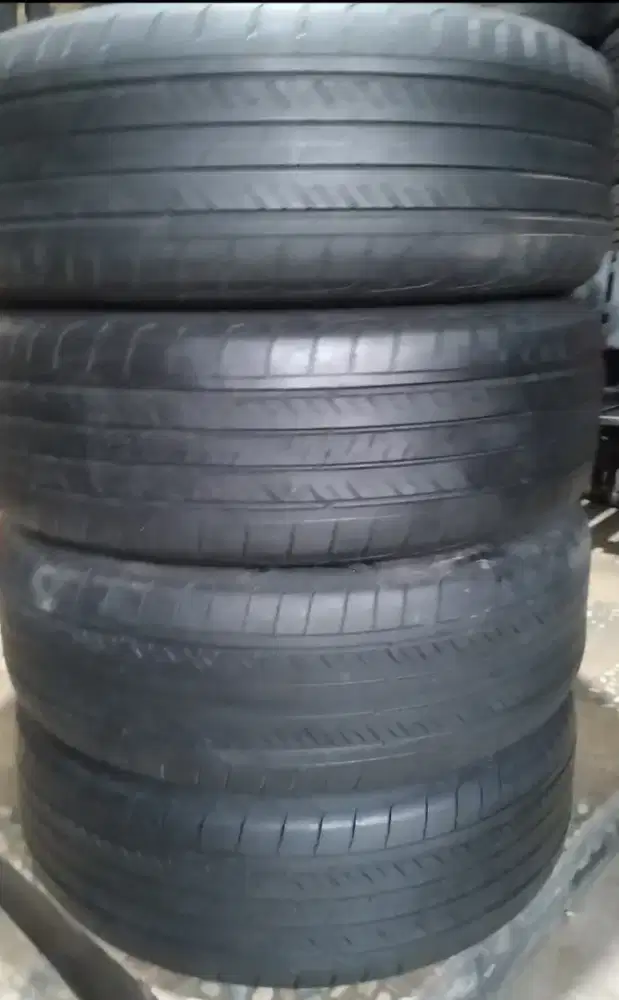 ban 215 60 17 goodyear