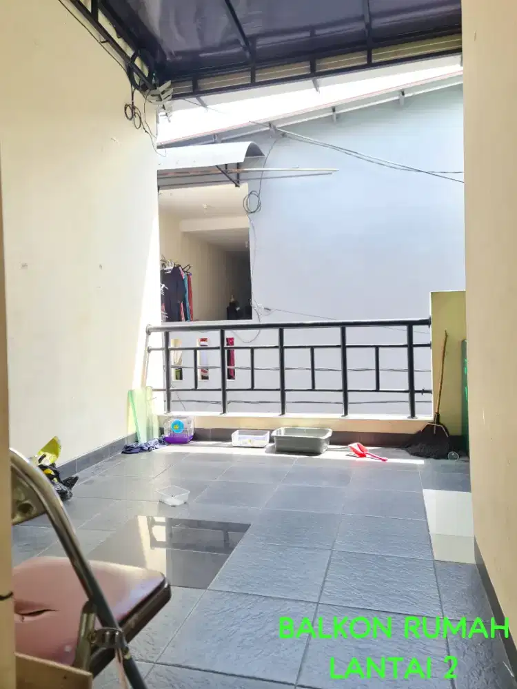 KONTRAKAN RUMAH 2 Lantai DEKAT APART. LATUMENTEN JELAMBAR