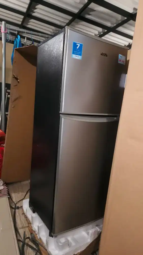 Kulkas Aqua D240 2 pintu