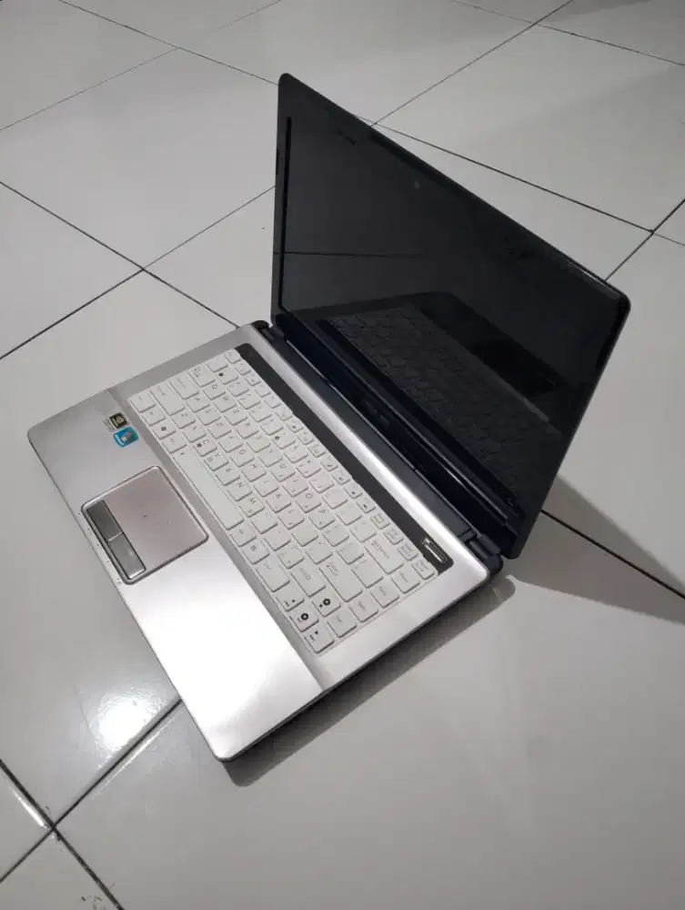 LAPTOP ASUS CORE I3 4/1000GB