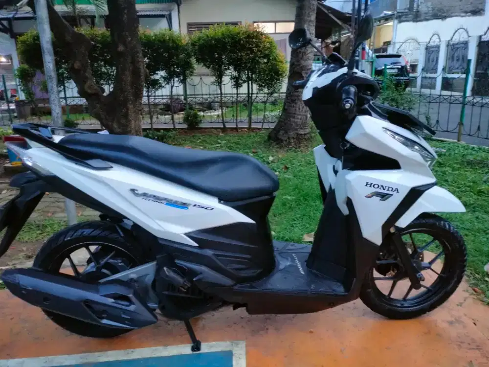 HONDA VARIO FI LED 150 ISS 2015 pajak panjang/B.dki