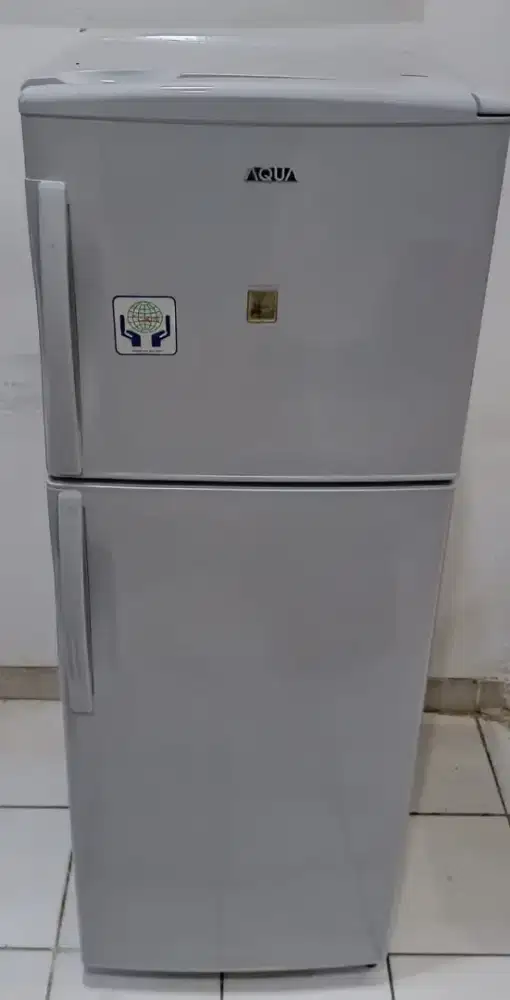 KULKAS AQUA 2 PINTU NO FROST DINGIN OKE