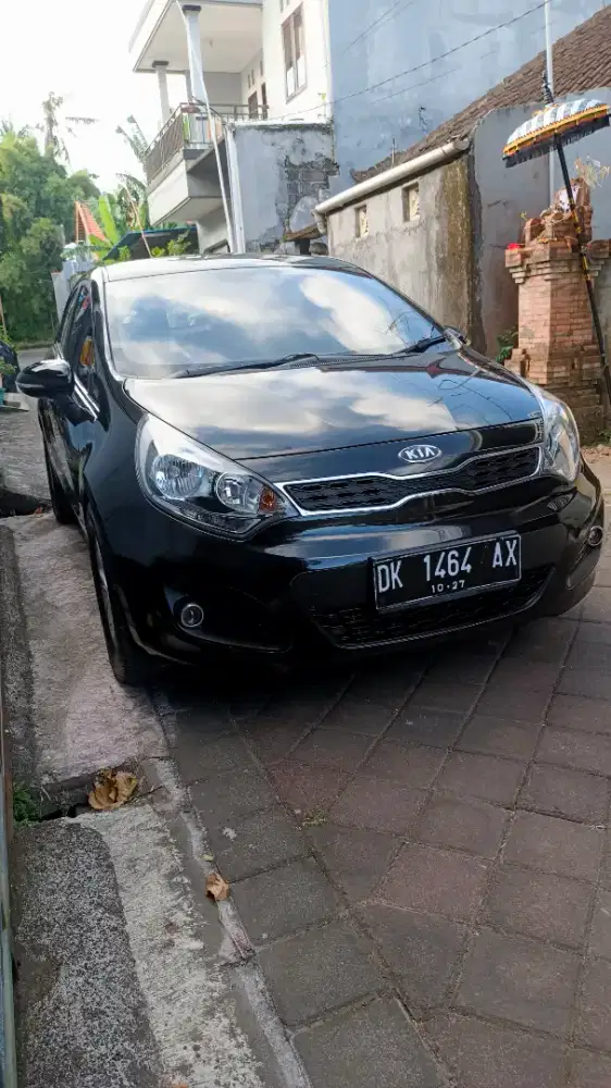 Kia Rio SE 2012 km50rb asli Bali mulus