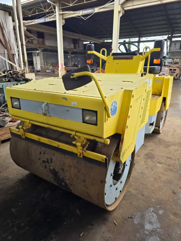 Tandem Roller Sakai SW500 Double Drum Roller Harga DP/TDP