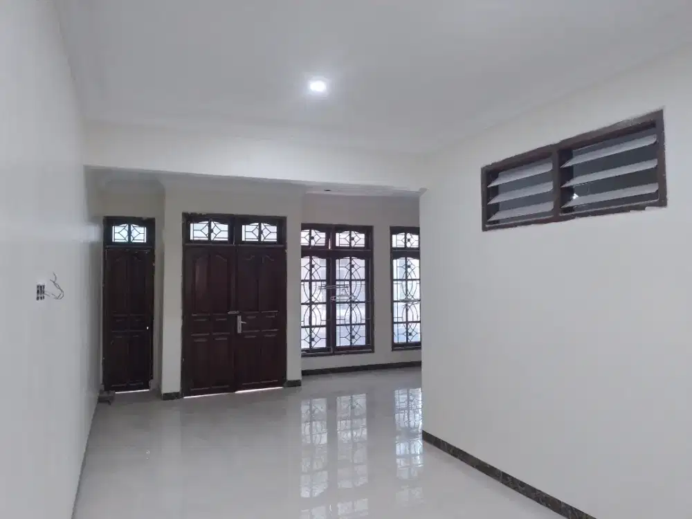 Tukang cat rumah berpengalaman