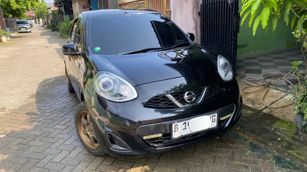 Nissan March 1.2 Bensin 2015