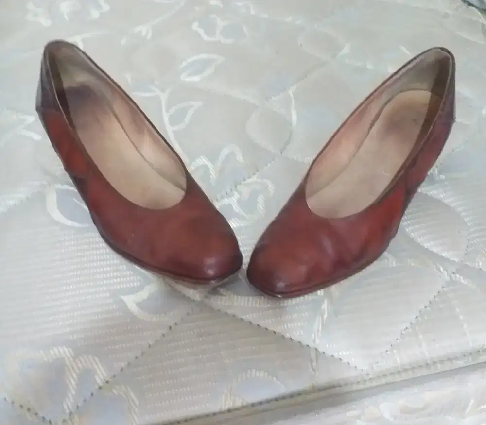 Sepatu OOGL Klasik Simpanan uk 39