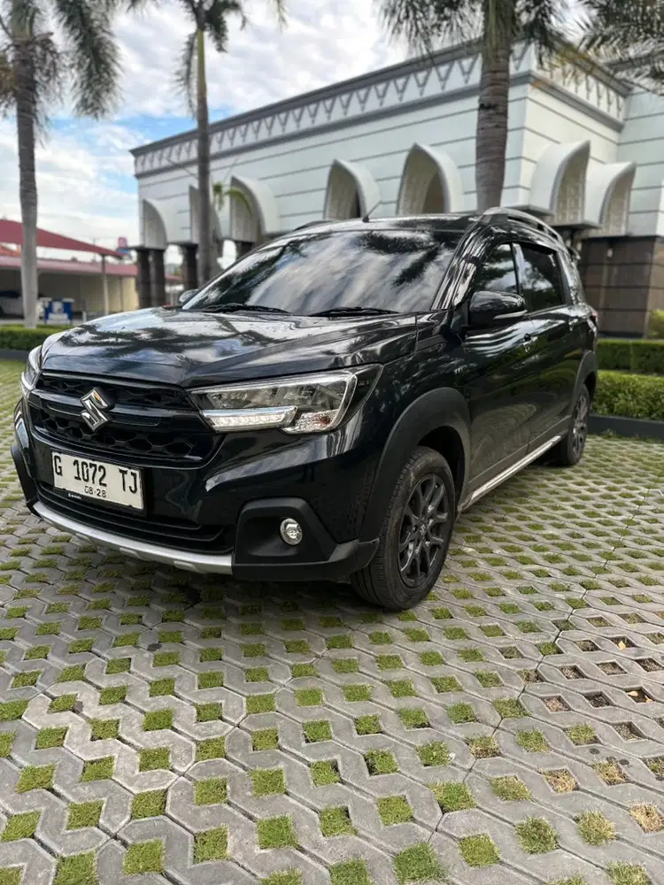 Suzuki XL7 Alpha Hybrid 2023