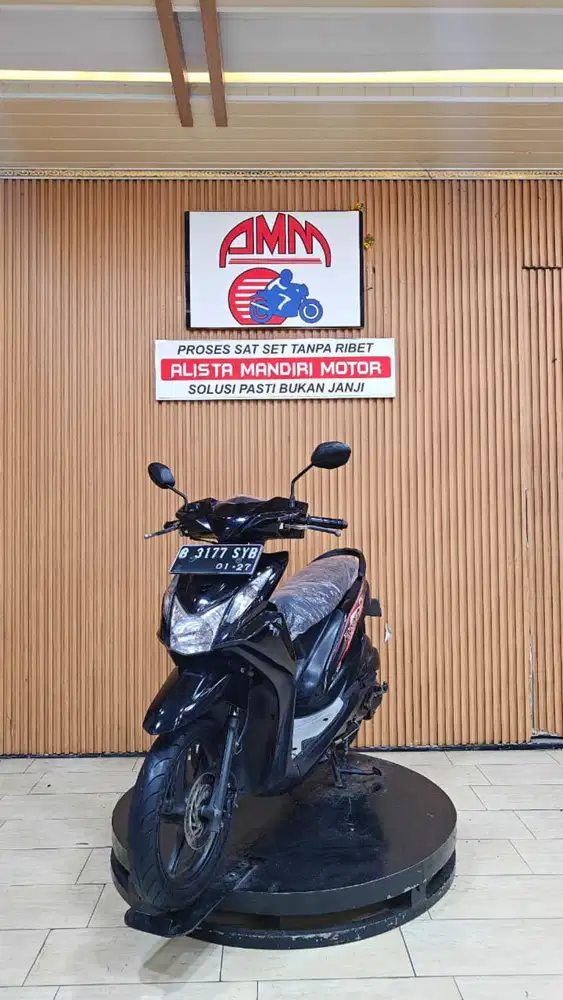 BEAT FI 2014. MESIN BODY KAKI2 AMAN. PAJAK PANJANG SS LENGKAP NEGO