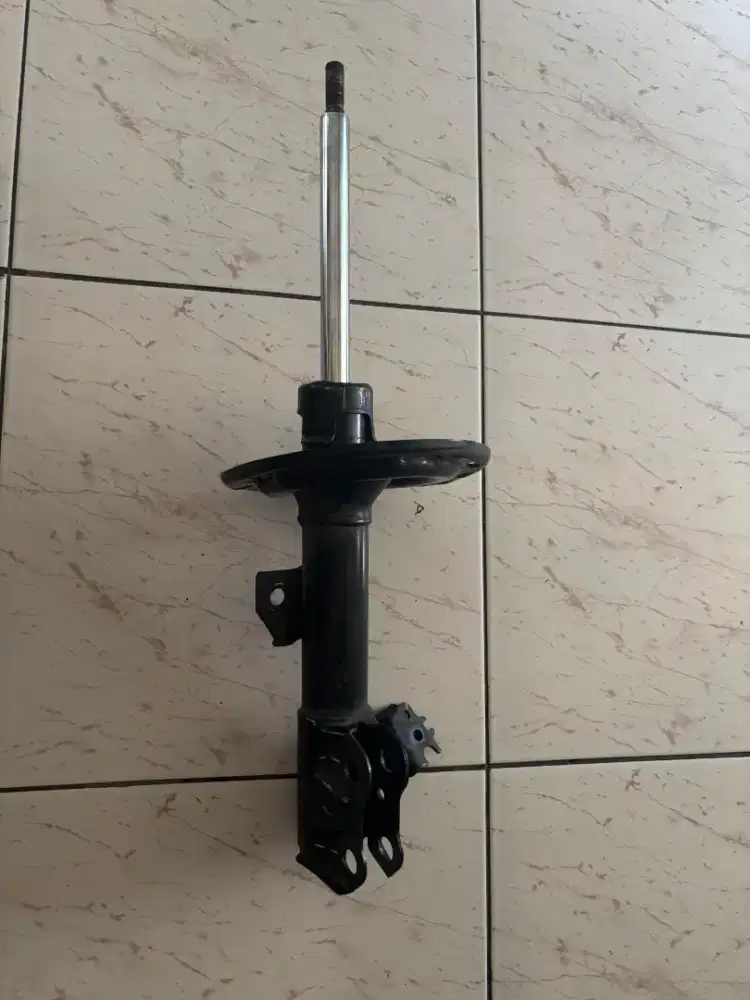 Shockbreker Toyota Camry Depan