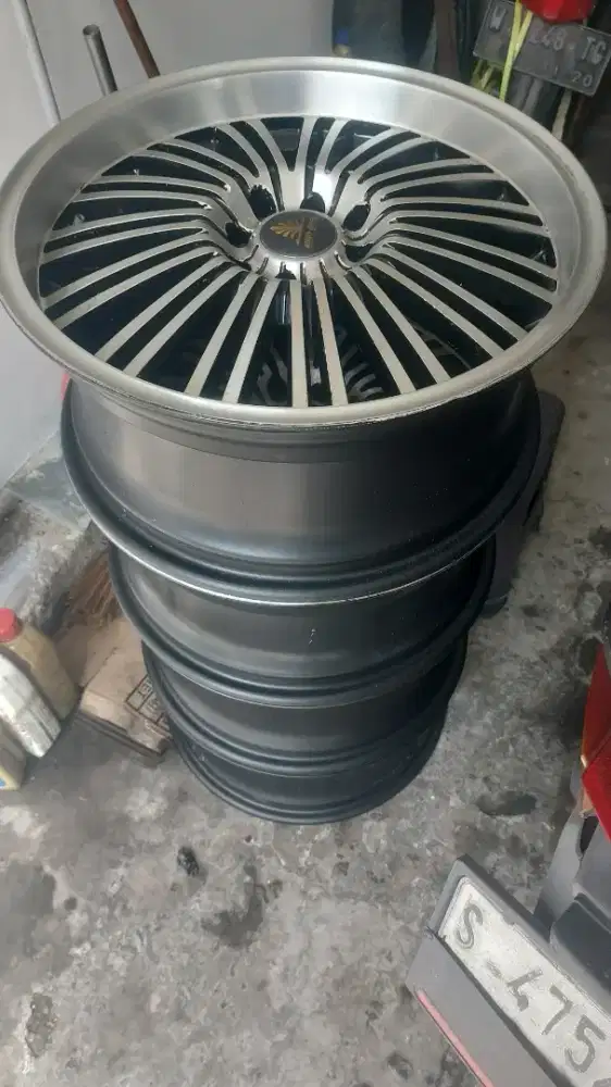 Velg r17 autospeed lebar 7,5rata livina xenia avanza yaris mobilio