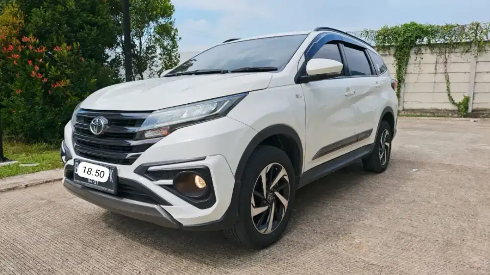 (Tdp5jt) Rush GR AT 2022 Putih