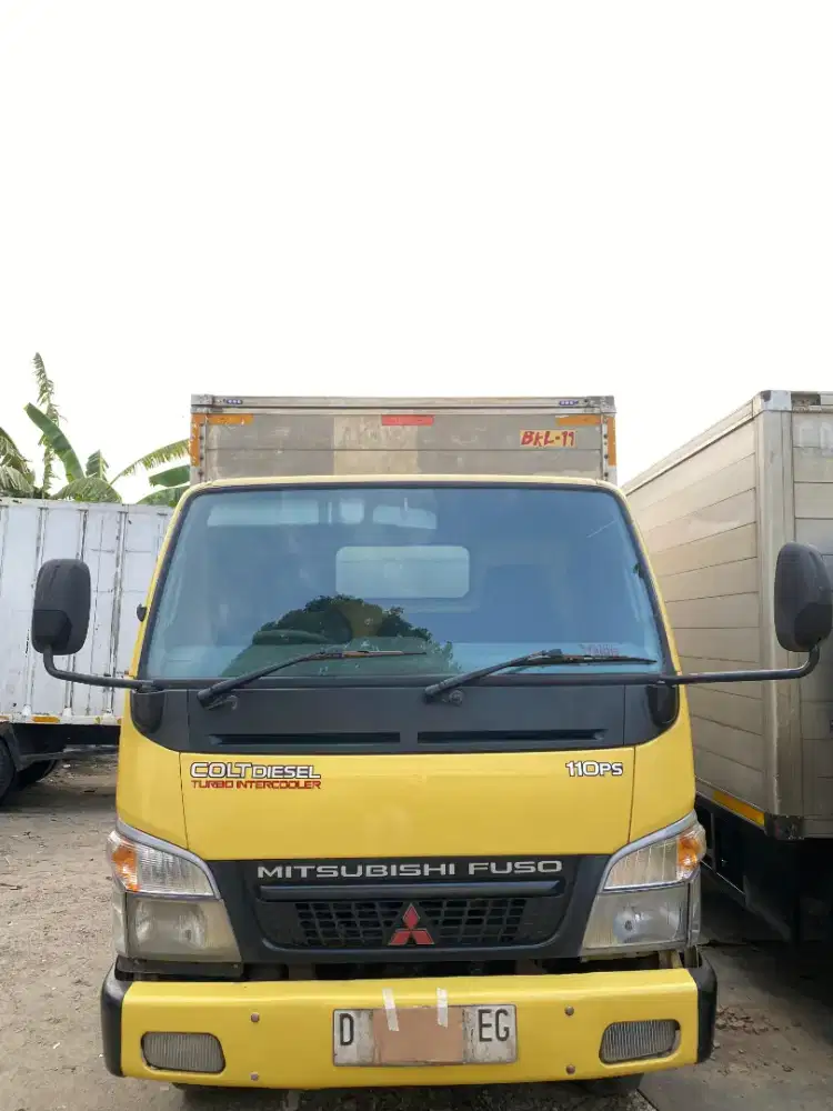 Mitsubishi Colt Diesel 6 ban FE 73 box th 2013