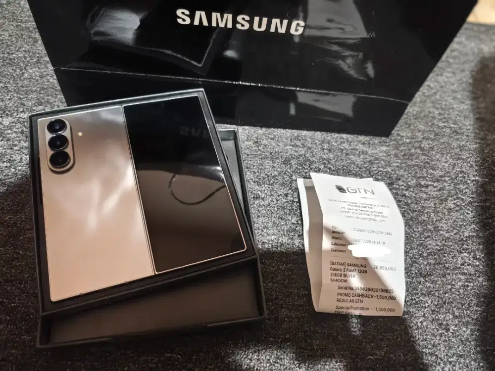 Samsung fold 7 Silver